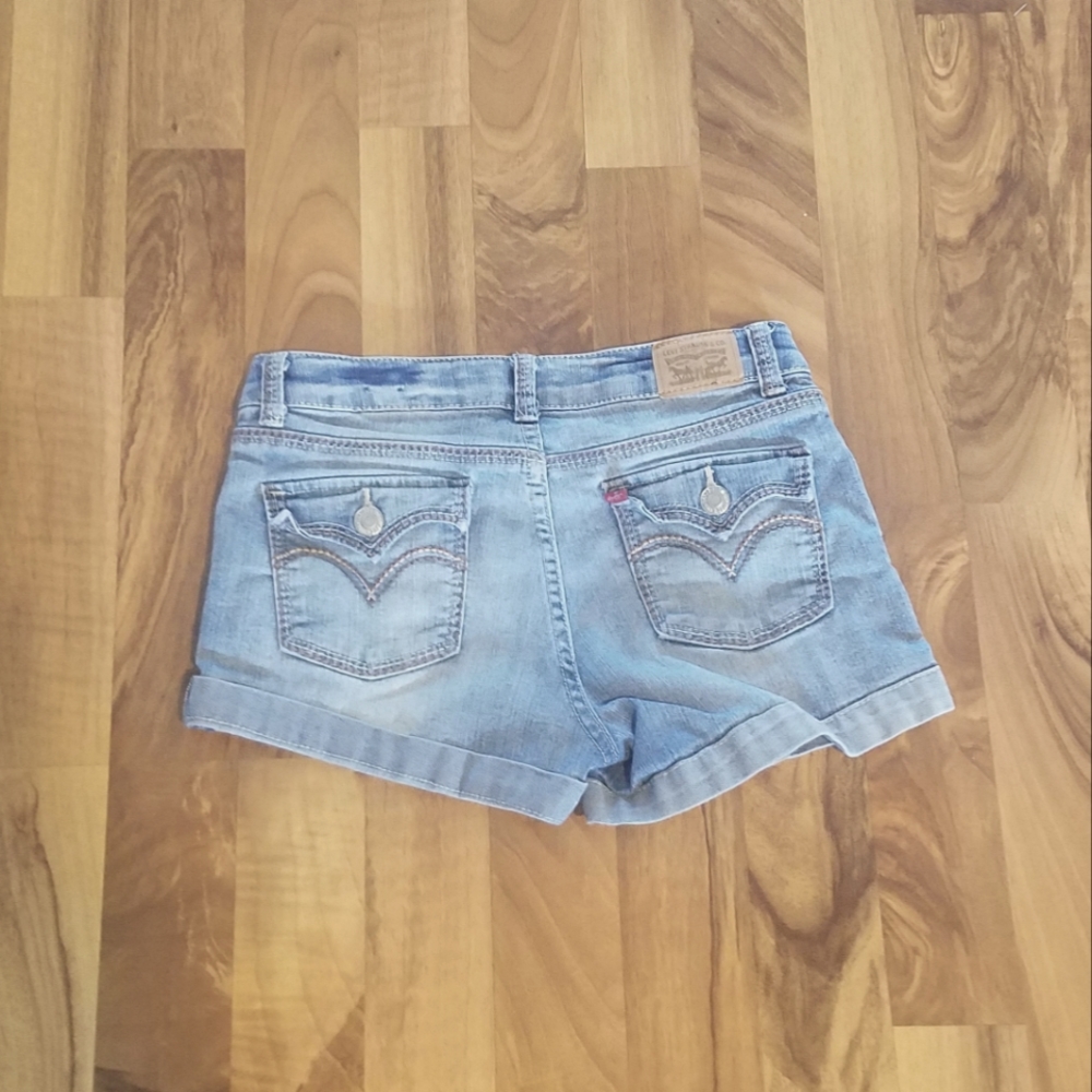 Levi's Shorty Short Size 14